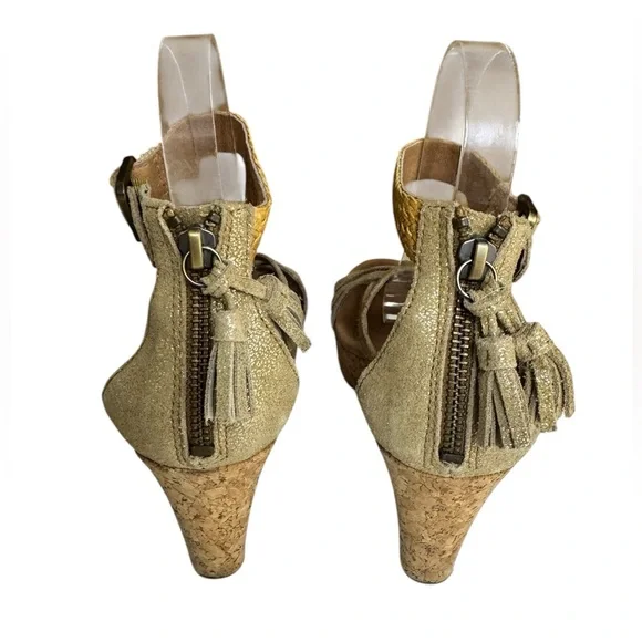 UGG Australia Gold Metallic Braided Wedge Sandals Women’s Size 6.5 - Picture 5 of 12